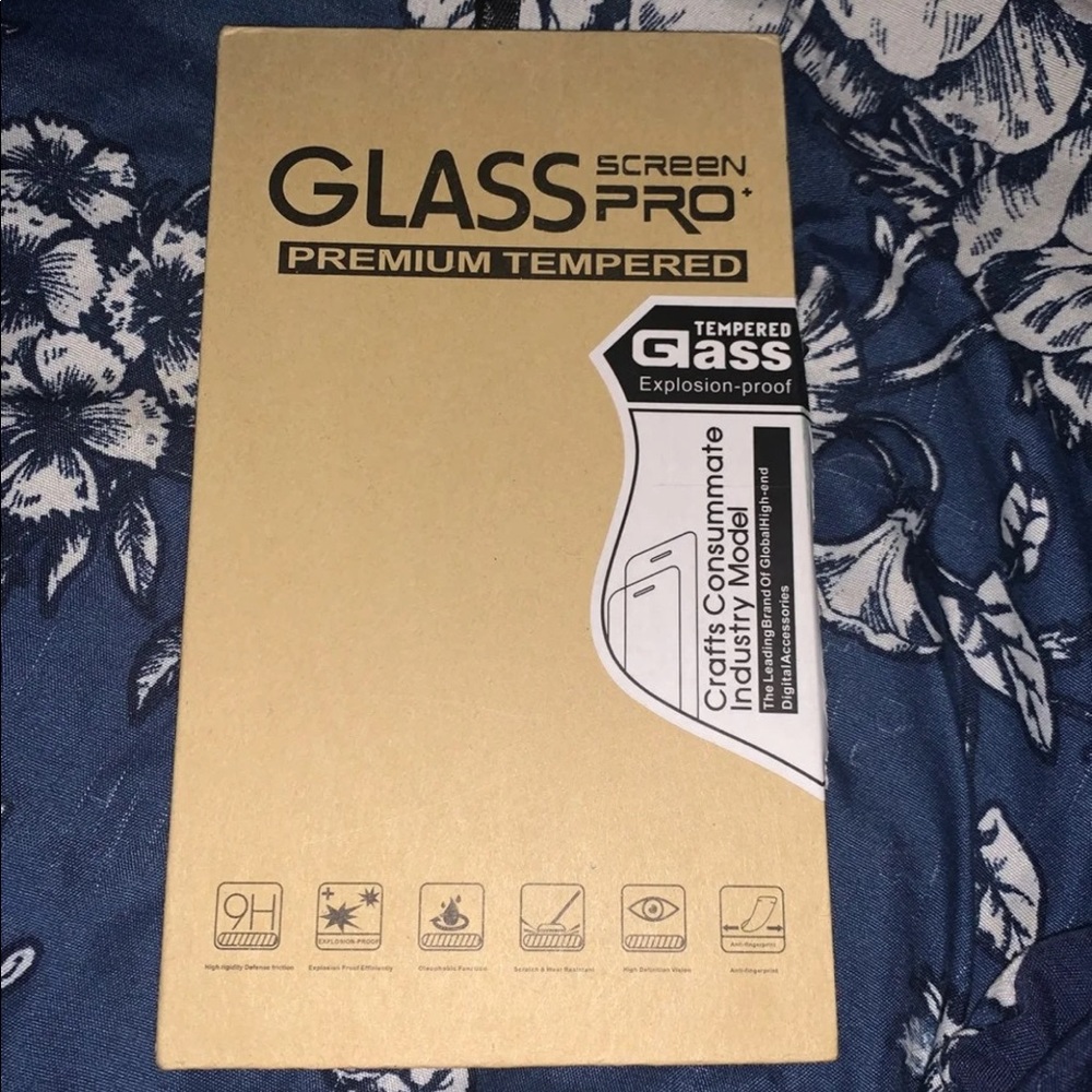 iPhone XS / iPhone X glass screen protectors